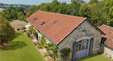 Secteur Parc naturel des Causses - Charme et spacieux espaces habitables pour cette Ancienne Grange restaurée avec piscine 