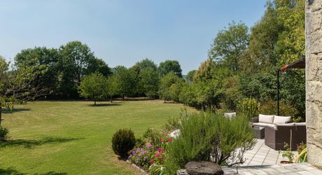 Secteur Parc naturel des Causses - Charme et spacieux espaces habitables pour cette Ancienne Grange restaurée avec piscine 