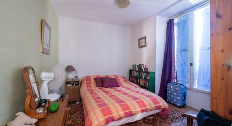 EXCLUSIVITE Secteur GOURDON Agréable Maison en pierre 3 chambres avec jardin 