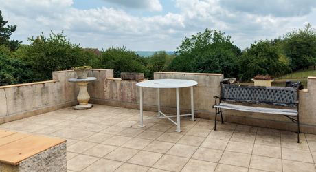 Secteur CATUS - Dans un joli village typique, Maison ancienne et dépendances avec jardin de 398 m²