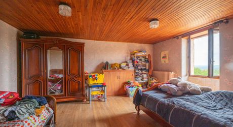 Secteur CATUS - Dans un joli village typique, Maison ancienne et dépendances avec jardin de 398 m²