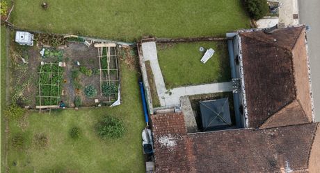 Secteur CATUS - Dans un joli village typique, Maison ancienne et dépendances avec jardin de 398 m²
