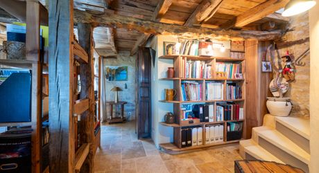 Exclusivité Secteur Gourdon - Magnifique ensemble immobilier de caractère avec dépendances, belle vue et piscine 