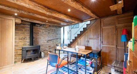Exclusivité Secteur Gourdon - Magnifique ensemble immobilier de caractère avec dépendances, belle vue et piscine 