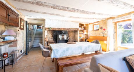 Exclusivité Secteur Gourdon - Magnifique ensemble immobilier de caractère avec dépendances, belle vue et piscine 