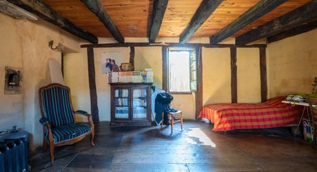 Secteur GOURDON - Propriété de caractère authentique au calme sur 5160 m²