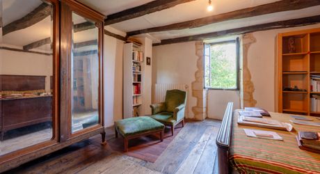 Secteur GOURDON - Propriété de caractère authentique au calme sur 5160 m²