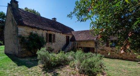 Secteur GOURDON - Propriété de caractère authentique au calme sur 5160 m²