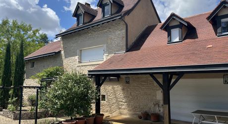 SECTEUR VILLENEUVE - Propriété de caractère avec dépendances