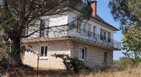 Grande maison proche Lacapelle-Marival