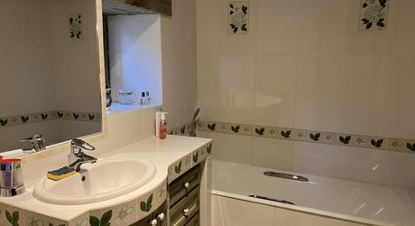 Propriété de caractère en pierre avec dépendances et piscine – SECTEUR LIVERNON