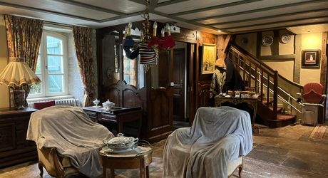 Propriété de caractère en pierre avec dépendances et piscine – SECTEUR LIVERNON