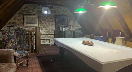 Propriété de caractère en pierre avec dépendances et piscine – SECTEUR LIVERNON