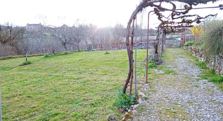 Maison de Maître avec terrain arboré - Proche de Figeac -