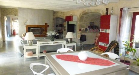 Splendide Propriété avec Chambres d’Hôtes – Secteur Lacapelle-Marival