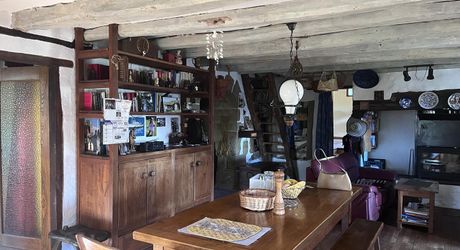 Maison et dépendances dans un cadre privilégié, loin des nuisances