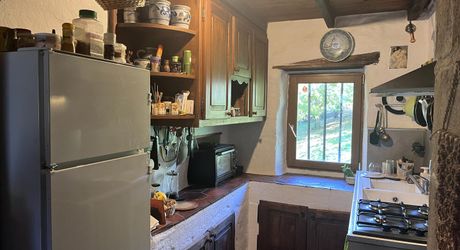 Maison et dépendances dans un cadre privilégié, loin des nuisances