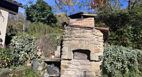 Maison et dépendances dans un cadre privilégié, loin des nuisances