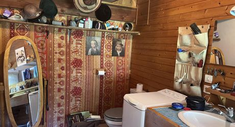 Maison et dépendances dans un cadre privilégié, loin des nuisances