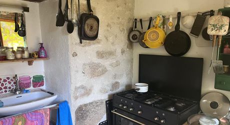 Maison et dépendances dans un cadre privilégié, loin des nuisances