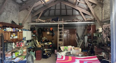 Maison et dépendances dans un cadre privilégié, loin des nuisances