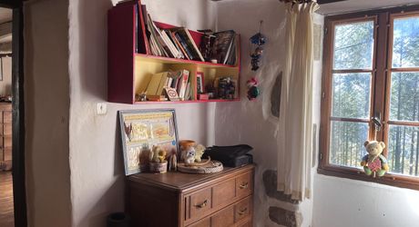 Maison et dépendances dans un cadre privilégié, loin des nuisances