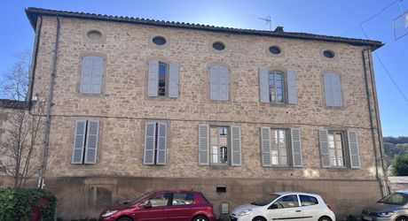 EXCLUSIVITÉ - Immeuble de rapport à Figeac – Idéal investisseurs !