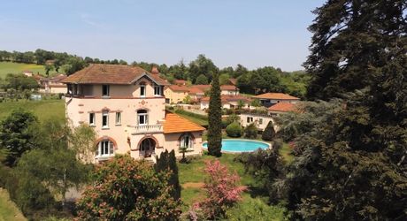 SECTEUR MAURS - Maison de charme de 200 m² avec dépendance de 50 m² et piscine