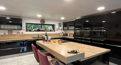 SECTEUR LACAPELLE-MARIVAL - Maison quercynoise de 205 m² avec piscine et terrain de 4.5 hectares