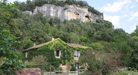 Maison du 18ème siècle magnifiquement restaurée avec gîte, chambre d'hôtes et piscine
