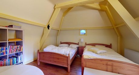 Superbe propriété sur plus d'un hectare de terrain avec maison, piscine, moulin et son bief. Situation préservée dans un environnement bucolique.