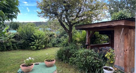  A Montignac-Lascaux, maison de plain pied avec jardin dans le centre de MONTIGNAC.