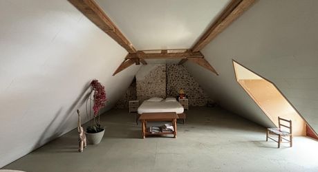Authentique maison en pierre avec dépendances et piscine, au cœur du Périgord Noir.