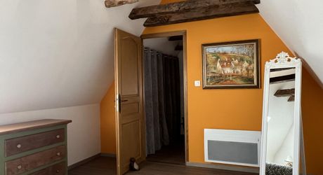 In the heart of the Périgord Noir, an authentic Périgord stone house with a barn in a small hamlet 15 minutes from Montignac-Lascaux.