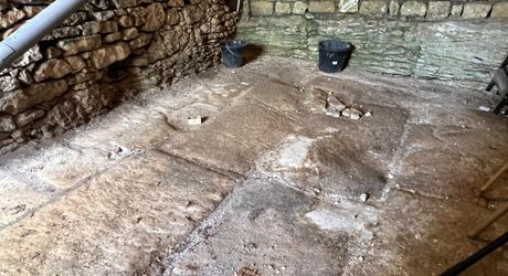 In the heart of the Périgord Noir, an authentic Périgord stone house with a barn in a small hamlet 15 minutes from Montignac-Lascaux.