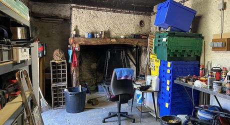 A 5 minutes de toutes les commodités et commerces, à 15 minutes de Montignac, entre Périgueux et Brive, maison entièrement rénovée avec une vue dégagée.