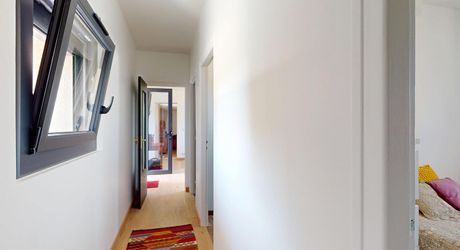 A 5 minutes de toutes les commodités et commerces, à 15 minutes de Montignac, entre Périgueux et Brive, maison entièrement rénovée avec une vue dégagée.
