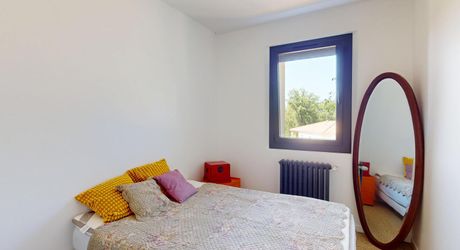 A 5 minutes de toutes les commodités et commerces, à 15 minutes de Montignac, entre Périgueux et Brive, maison entièrement rénovée avec une vue dégagée.