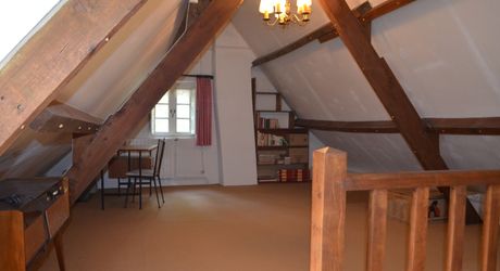 In Périgord Noir, on the heights at 10 mn from Montignac, stone house on 4 hectares in a wooded environment, without close neighbours.
