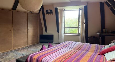 Dans le centre historique de Montignac-Lascaux, charmante maison en pierre rénovée.