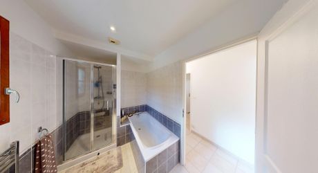 En Périgord noir, Superbe maison périgourdine avec piscine dans le secteur de Montignac-Lascaux.