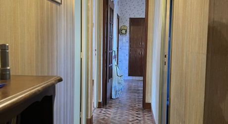 En Périgord Noir, à 5 mn de THENON et 15 minutes de Montignac, maison périgourdine de caractère en pierre dans un petit hameau typique et calme.