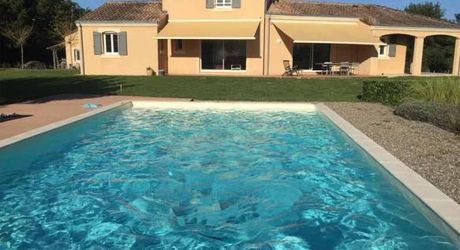 NEAR LES EYZIES, A CONTEMPORARY 4-BEDROOM HOUSE WITH SWIMMING POOL AND SUPERB LANDSCAPED GARDENS, DOUBLE GARAGE, POND ON 2.3HA (5.5 ACRES) LAND. MP114026