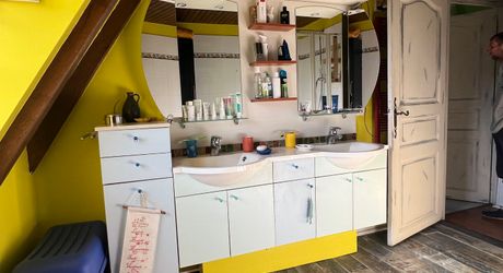 A 15 minutes de Montignac, entre Périgueux et Brive, belle longère en pierre au coeur d'un joli hameau avec un magnifique point de vue !