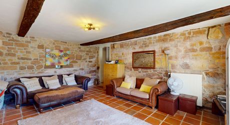 Région de Hautefort, Propriété de caractère, en campagne et sans voisin. Maison d'amis et piscine. 