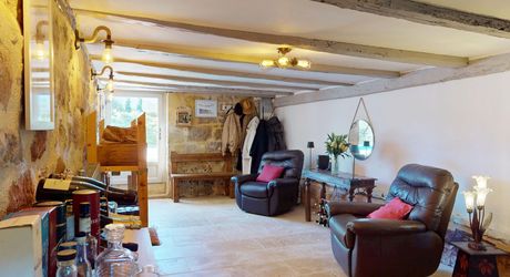 Région de Hautefort, Propriété de caractère, en campagne et sans voisin. Maison d'amis et piscine. 