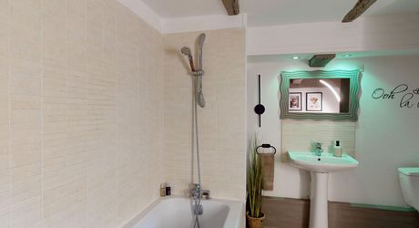 Région de Hautefort, Propriété de caractère, en campagne et sans voisin. Maison d'amis et piscine. 