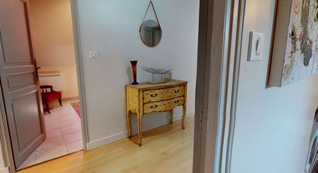 Maison contemporaine 275 m² avec piscine à Terrasson-Lavilledieu sur environ 5000 m² de terrain.