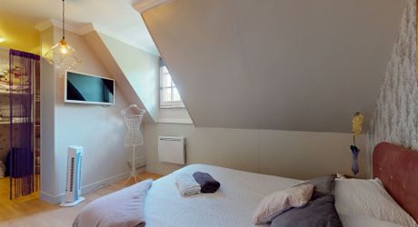 Maison contemporaine 275 m² avec piscine à Terrasson-Lavilledieu sur environ 5000 m² de terrain.