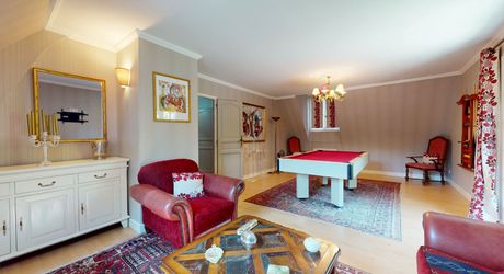 Maison contemporaine 275 m² avec piscine à Terrasson-Lavilledieu sur environ 5000 m² de terrain.